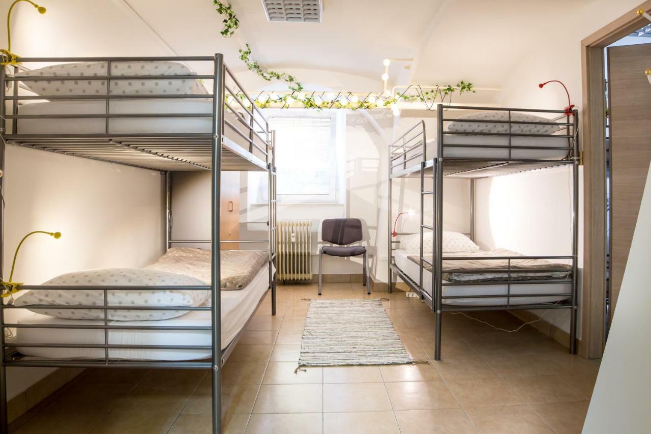 The Maze Apartment Любляна Экстерьер фото